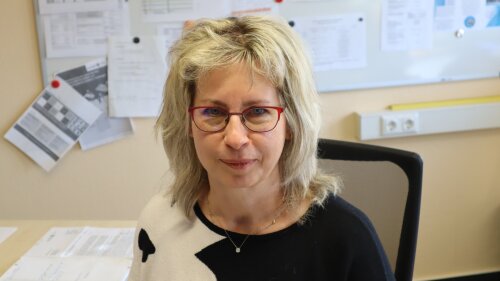 Frau Holz